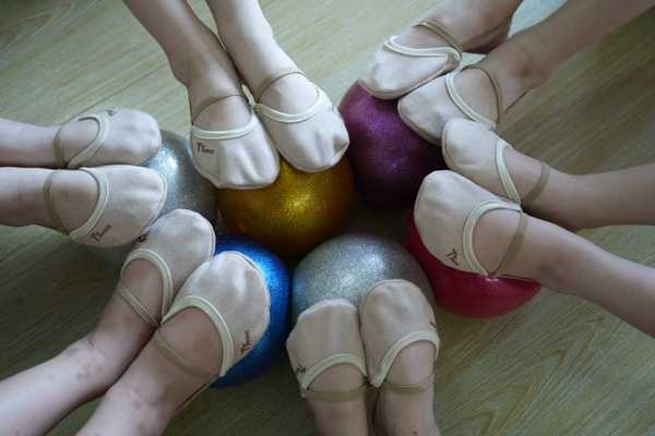 From Kitchen Table to Competition Stage: How a Mother of Six Crafted Malaysia’s Own Rhythmic Gymnastics Shoe Brand
