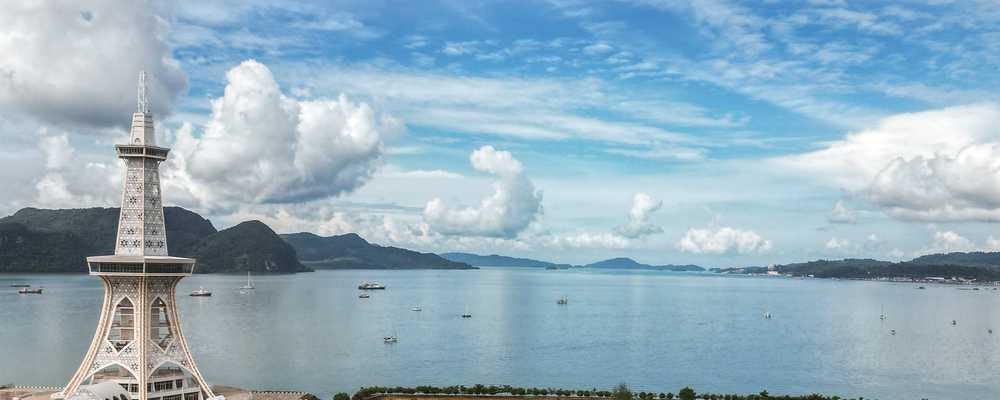 The Notorious Rain In Langkawi Last Weekend Did Not Stop Thousands Of Tourists From Flocking To This Island