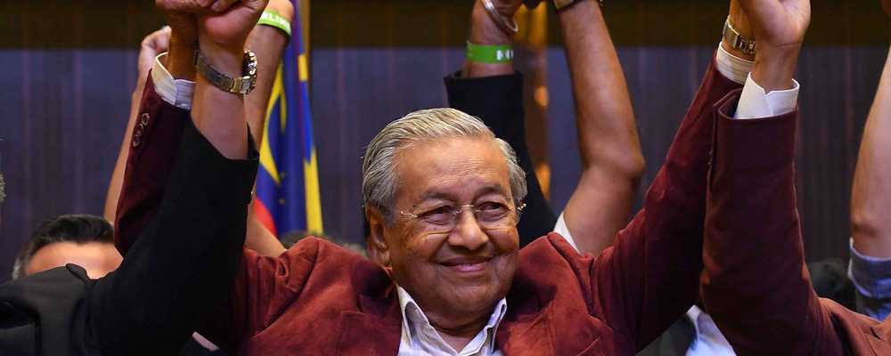 Reasons Why Tun Dr Mahathir Might Win GE15