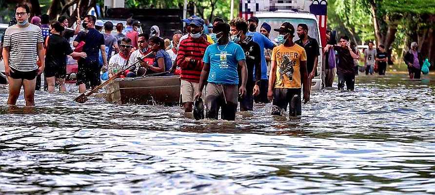 Only UMNO seems to be dreaming of a landslide victory via a Monsoon Election