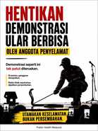 Hentikan demonstrasi ular berbisa oleh anggota penyelamat