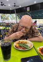 Despite its name, Nasi Lemak Royale Kedah Restaurant Putrajaya, offers unique ghee-flavored yellow rice for Nasi Kandar