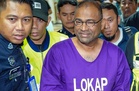 ‘Tiada Siapa Paksa Azeez Pakai Baju Lokap, Gari’ - SPRM
