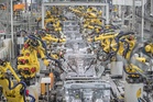 中国4月制造业PMI微跌 优于市场预期