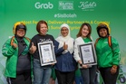 #SisBoleh, 100 Rakan-Penghantar Wanita Grab Cipta Sejarah Fenomenal Malaysia Book of Records Bersama Kiehl’s