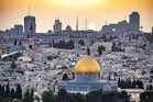 Ratusan peneroka Israel menyerbu masuk ke Masjid Al-Aqsa, manakala Netanyahu bermegah di bawah Tembok Al-Buraq dengan berkata: “Kami Akan Tetap di Sini.”