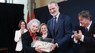 Felipe VI presents 2025 Joan Margarit Poetry Prize to Margaret Atwood in Toronto