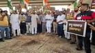 Protesting worker’s arrest, Cong ‘fails’ to unite cadres