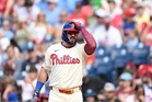Kyle Schwarber foul ball leads to wholesome moment after destroying man’s food
