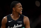 New York Knicks fan mocks Spurs’ De’Aaron Fox with creative NBA uniform idea