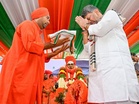 DK Shivakumar visits Degula Mutt in Kanakapura, pays last respects to Mummadi Nirvana Mahaswamiji