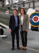 George's remarkable height revealed in new photo with Catherine