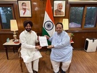 BJP leader Avinash Chander urges Ravneet Bittu to expedite rail bridge projects in Adampur, Phillaur