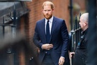 Harry's team issues furious statement in response to Palace denial
