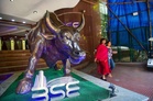 Stock markets rise for 4th day, close at over 2-month high on gains in bank, oil shares