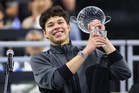 Ben Shelton tips his hat to Flavio Cobolli after Munich Open win