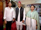 Akhilesh meets Mamata after TMC rout, alleges Bengal polls held on ‘UP model’