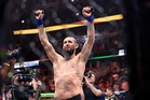 Dustin Poirier questions Khamzat Chimaev’s scale moment before Sean Strickland fight