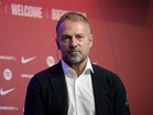 Barcelona extend condolences to Hansi Flick after father’s passing