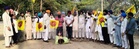 SKM farmers stage demonstration against alleged lathi charge during march