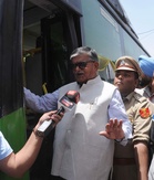 Punjab Governor goes fuel-free every Wednesday, travels by e-bus and golf cart