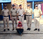 26-year-old woman arrested with 15gm heroin; mother absconding