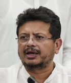 58 legislators lead first-ever TMC split, back expelled leader as LoP