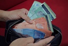 Ringgit Dibuka Rendah Susulan Fed Beri Isyarat Kenaikan Kadar