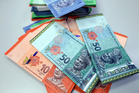 Ringgit Dibuka Rendah Pada RM4.09 Susulan Tarif Import Baharu AS