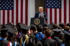 Trump Mahu Graduan Asing Bayar Yuran $100,000 Untuk Bekerja Di Amerika