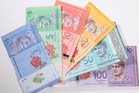 Ringgit Dibuka Tinggi, Harga Minyak Reda