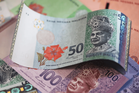 Ringgit Dibuka Sedikit Rendah, Sentimen Pasaran Global Bercampur