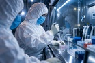 Dari Perang Ke Krisis Biologi: Trump Tiba-tiba Hulur Bantuan Kepada Moscow?