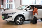 Chinese consumers embrace NEVs amid tech boom, soaring fuel costs