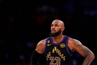 LeBron James scheduled to speak Thursday at Fanatics Fest in NYC, as NBA waits to hear his plans