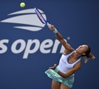 Olympic champion Zheng reaches US Open last 16