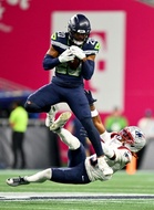 Seahawks win over Patriots in NFL opener