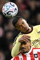 Arsenal extends perfect Premier League star