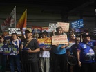 Piston renews fuel tax, price-cut demands on strike's first day