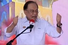 Anwar urges DAP Melaka to delay exit from state government as political standoff deepens