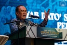 Anwar: Respect for King’s decision does not bar legal advice on Najib