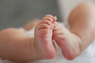 Bayi perempuan masih bertali pusat ditemukan di perkarangan masjid