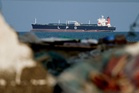 AS mula sekat kapal keluar masuk pelabuhan Iran