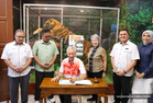 Singapore's Lee Hsien Loong begins official visit to Pahang