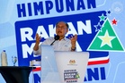 Anwar bertegas tolak cadangan naik harga minyak