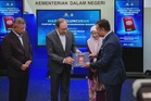 Pasport baharu Malaysia miliki 94 ciri keselamatan, mula dikeluarkan esok