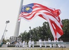 Upacara Menurunkan Jalur Gemilang dan Mengibarkan Bendera Selangor