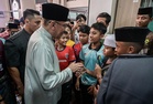 Anwar seru ibu bapa pantau anak, jangan serah sepenuhnya kepada kerajaan, sekolah