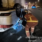 轿车凌晨追尾罗里 司机受困救出死亡