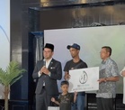 Rezeki tak salah alamat, Menteri Agama taja pakej umrah buat Abang Minyak Hitam Jalanan